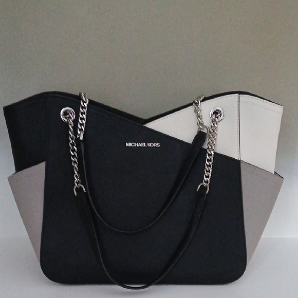 Michael Kors Handbags - Michael Kors Jet Set Color Block Saffiano Leather Tote